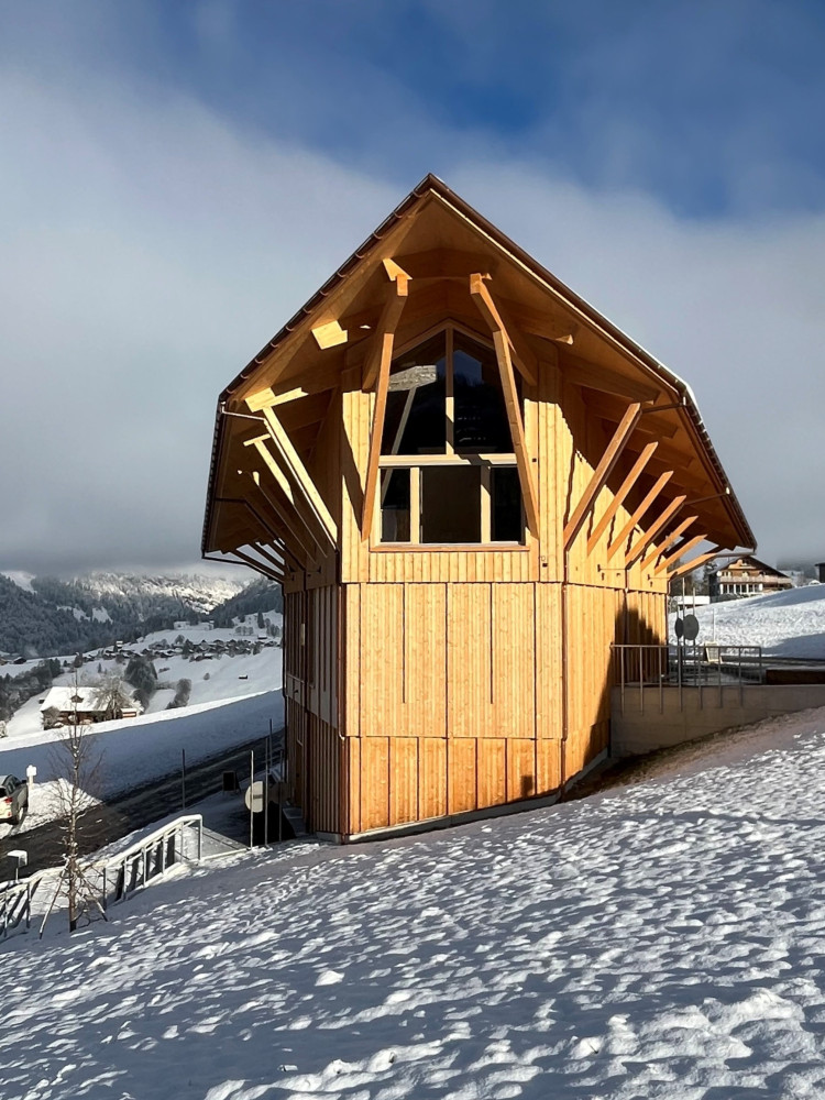 Resonanzzentrum im Winter